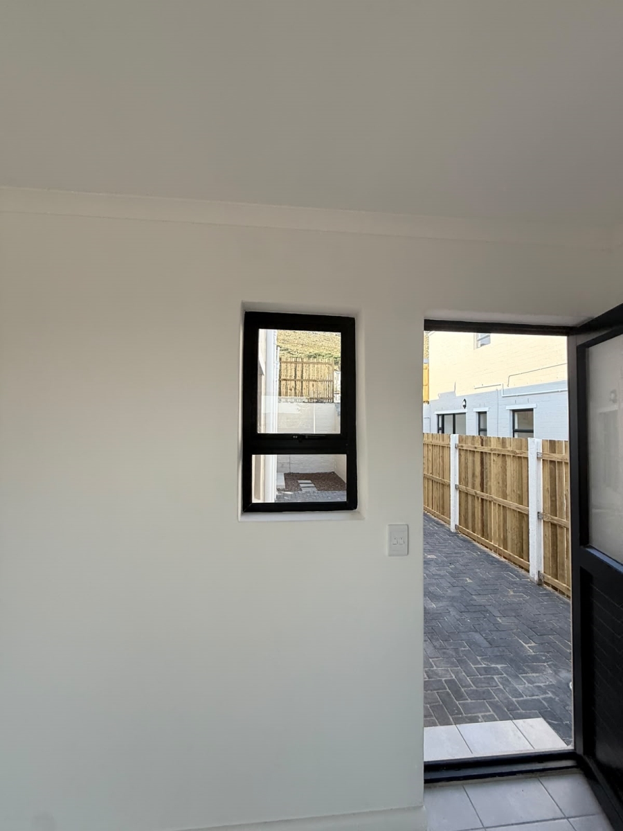To Let 3 Bedroom Property for Rent in Kommetjie Western Cape